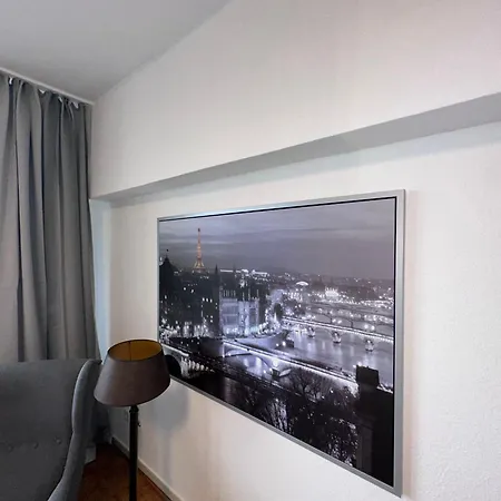 Apartment Einmaliger Rheinblick, Fusslaufig Zur Messe Dusseldorf